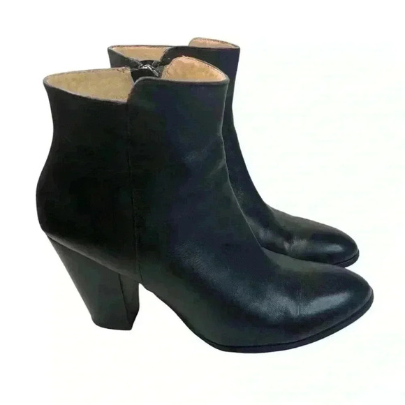 Adrienne Vittadini AV-Beach Womens Size 9 Black Leather Ankle Bootie Zip Sides - Picture 1 of 10